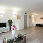 Merrion Road - Ballsbridge Townhouse 3* 더블린