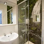 Merrion Road - Ballsbridge Townhouse 더블린