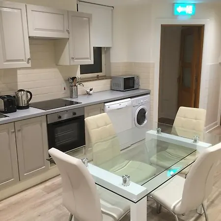 Merrion Road - Ballsbridge Townhouse 3* 더블린