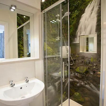 Merrion Road - Ballsbridge Townhouse דבלין