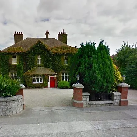 Merrion Road - Ballsbridge Townhouse בית הארחה דבלין