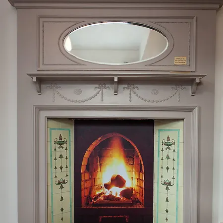 Merrion Road - Ballsbridge Townhouse 3*