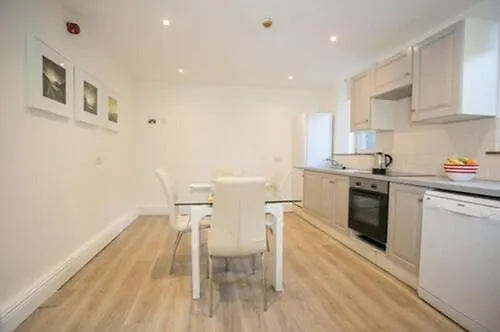 Merrion Road - Ballsbridge Townhouse 3*