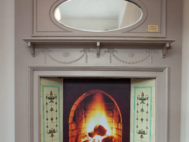 Merrion Road - Ballsbridge Townhouse 3*